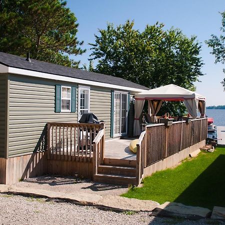 Mccreary'S Beach Resort Perth Eksteriør billede